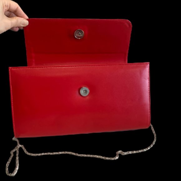 Women's Clutch bag with silver detachable shoulder chain in red, only worn once - Picture 10 of 16